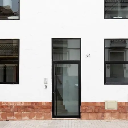 Apartment Cozy And Stylish Next To The Center 1.c2