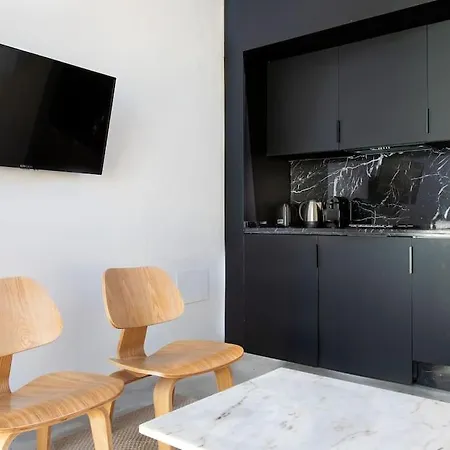 Cozy And Stylish Next To The Center 1.c2 Apartment *